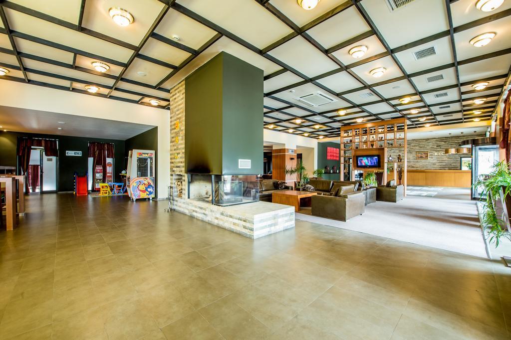 Snezhanka Hotel - Half Board Pamporowo Exterior foto